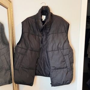 Black puffer vest